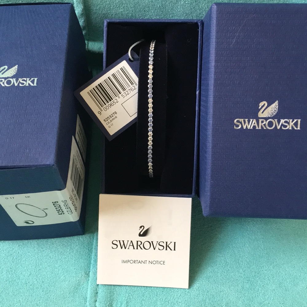 💯authentic Swarovski bracelet